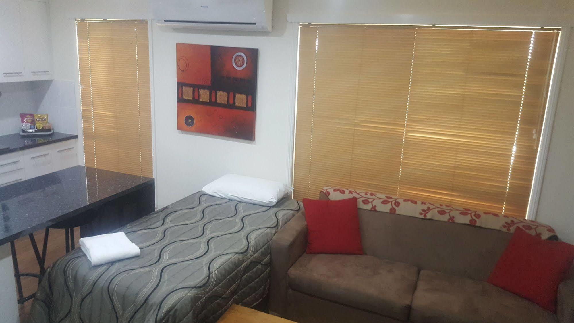 Emerald Motel Apartments Ngoại thất bức ảnh